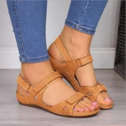 Sandália Ortopédica Feminina Lumière Flex – Dedos Abertos, Anatômica e Antiderrapante